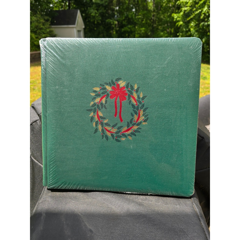Making Memories Christmas Photo Album Fabric Wreath Embroidery‎ Sealed NEW 12x12